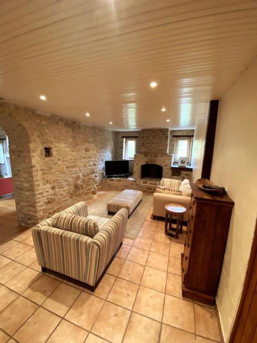 Uniquely Private Holiday Villa In The Charente Puyreaux Εξωτερικό φωτογραφία