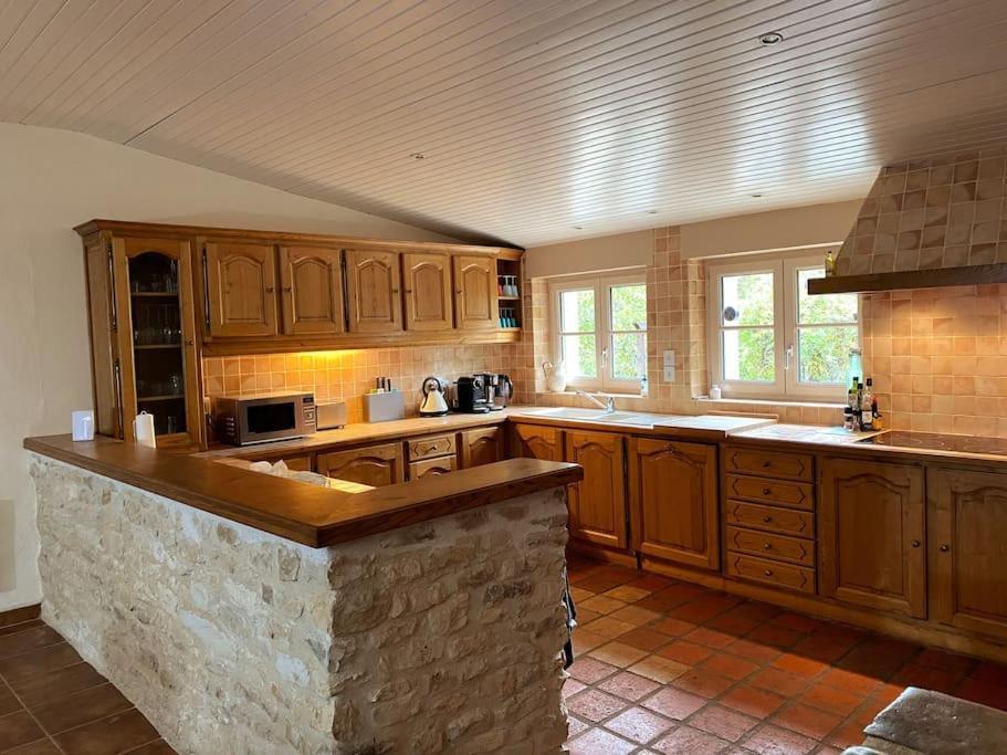 Uniquely Private Holiday Villa In The Charente Puyreaux Εξωτερικό φωτογραφία