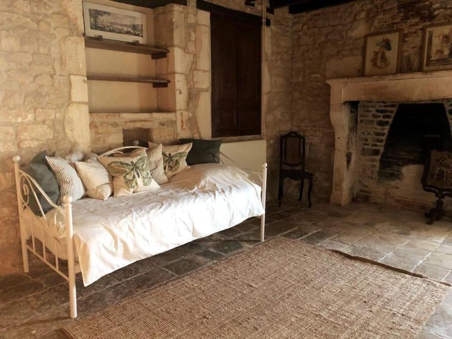 Uniquely Private Holiday Villa In The Charente Puyreaux Εξωτερικό φωτογραφία