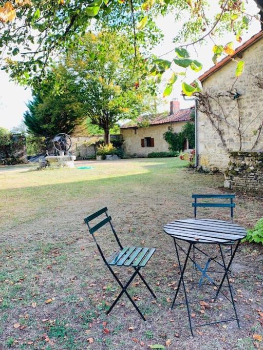 Uniquely Private Holiday Villa In The Charente Puyreaux Εξωτερικό φωτογραφία